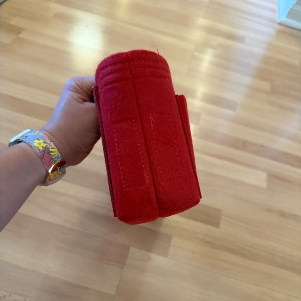 Amazon Red Storage Organizer - Picture 6 of 9